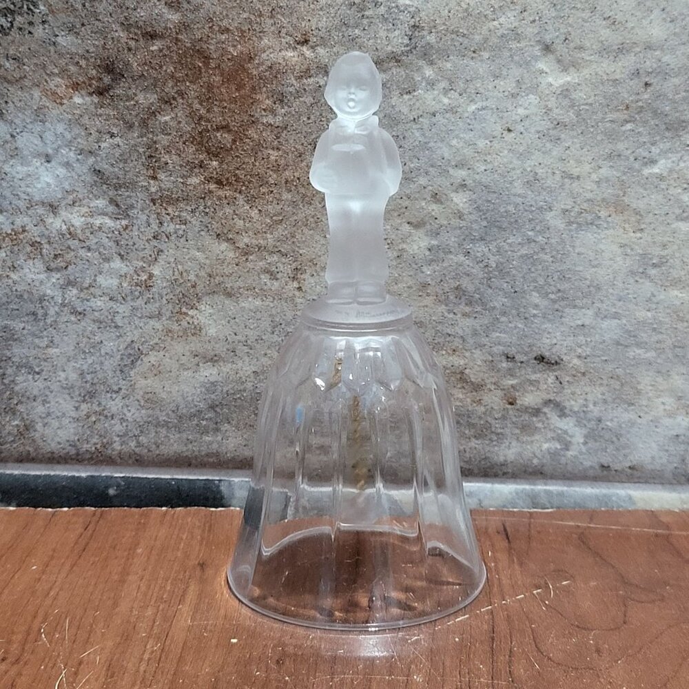 Vintage Avon Hummel Soloist Figure Crystal Bell 1994